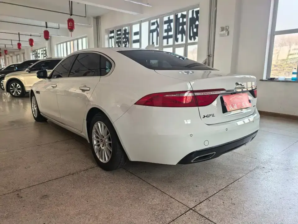 Jaguar XFL