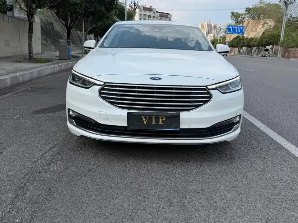 Ford Taurus