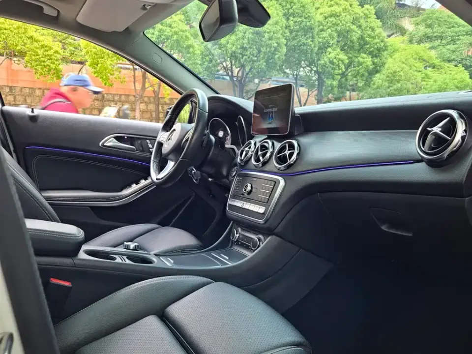 Mercedes-Benz GLA
