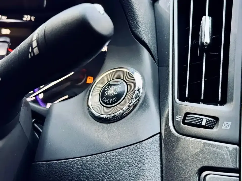 Infiniti Q50L