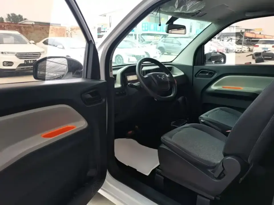Wuling MINIEV