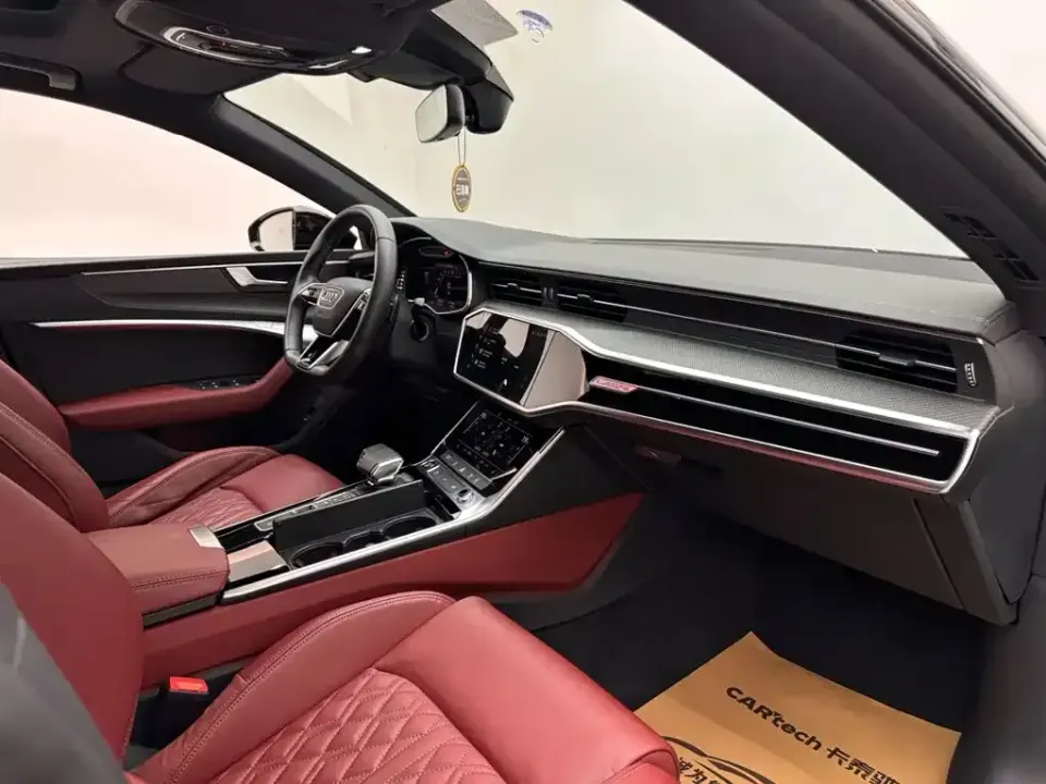Audi A7L