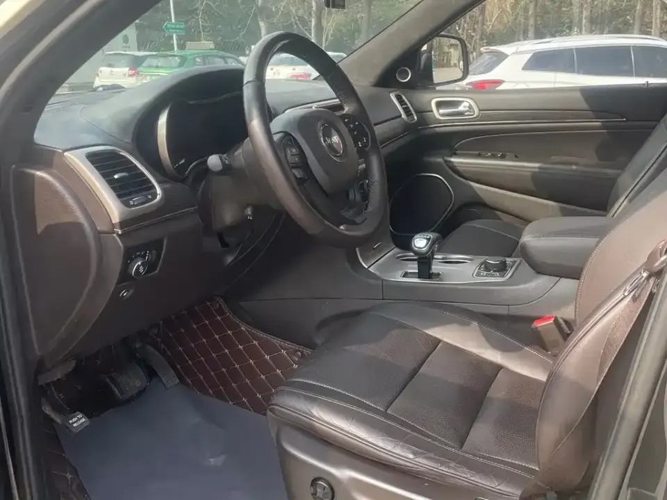 Jeep Grand Cherokee (Import)