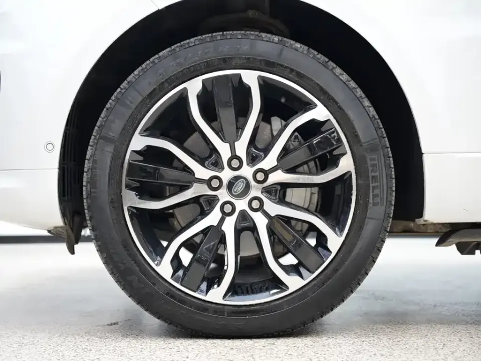 Land Rover Sport