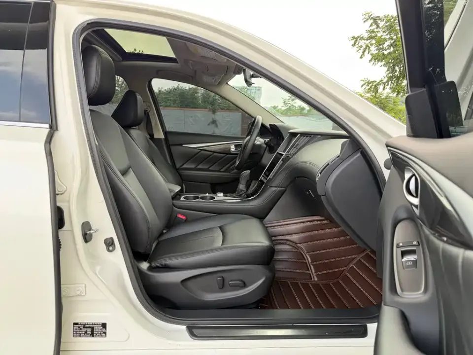 Infiniti Q50L