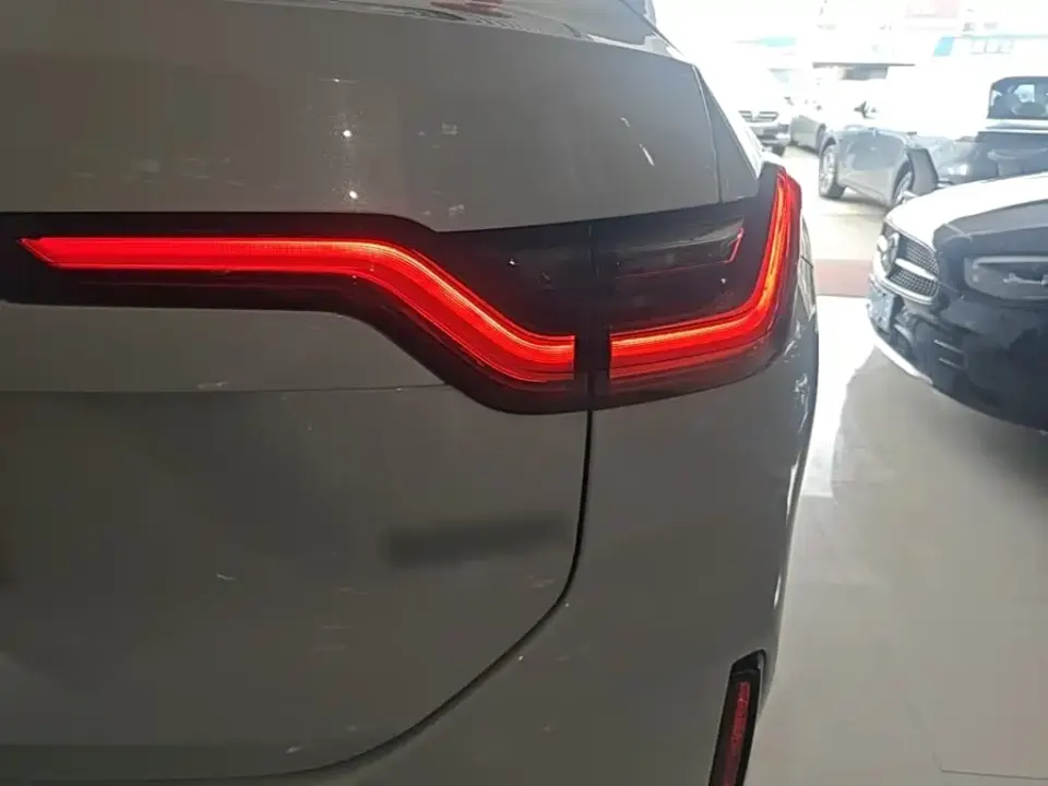 Nio EC6