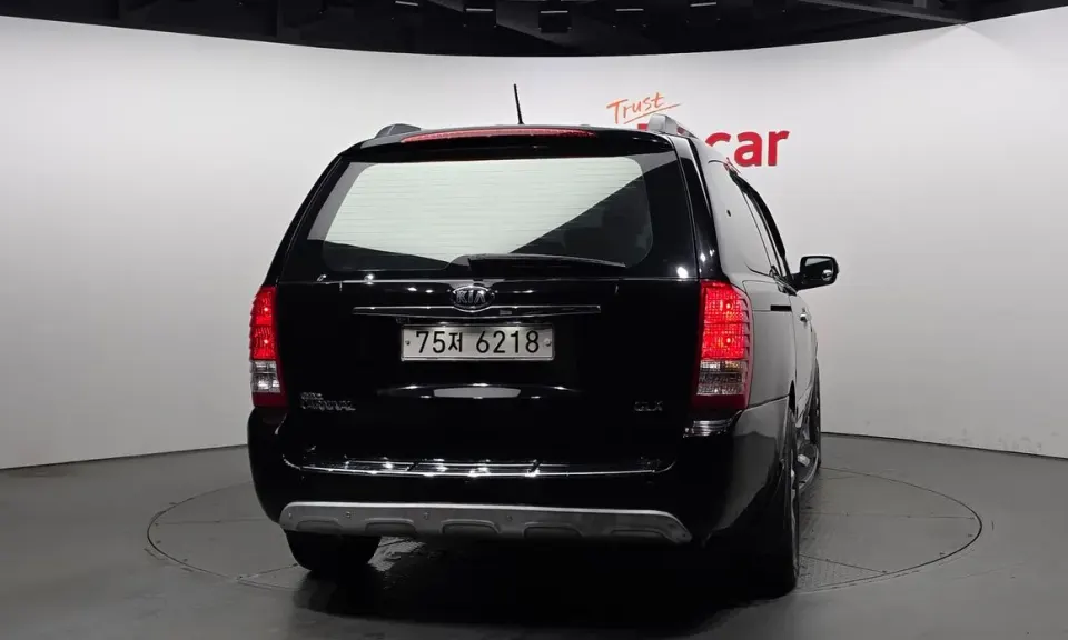 Kia Canival