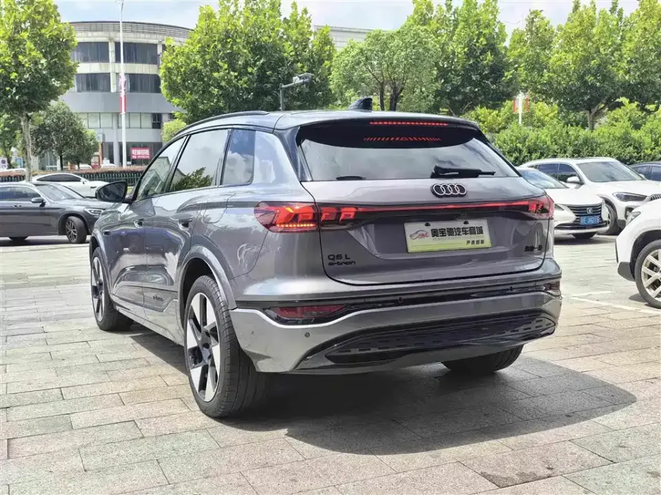 Audi Q6L e-tron
