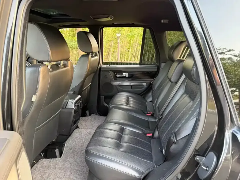 Land Rover Sport