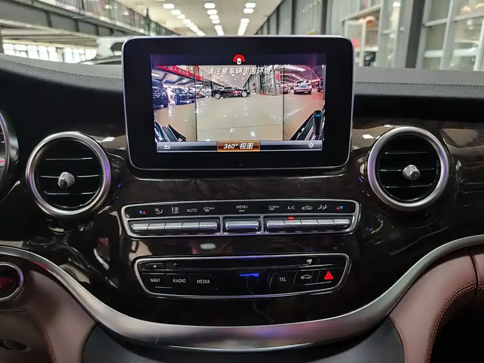 Mercedes-Benz V-Class