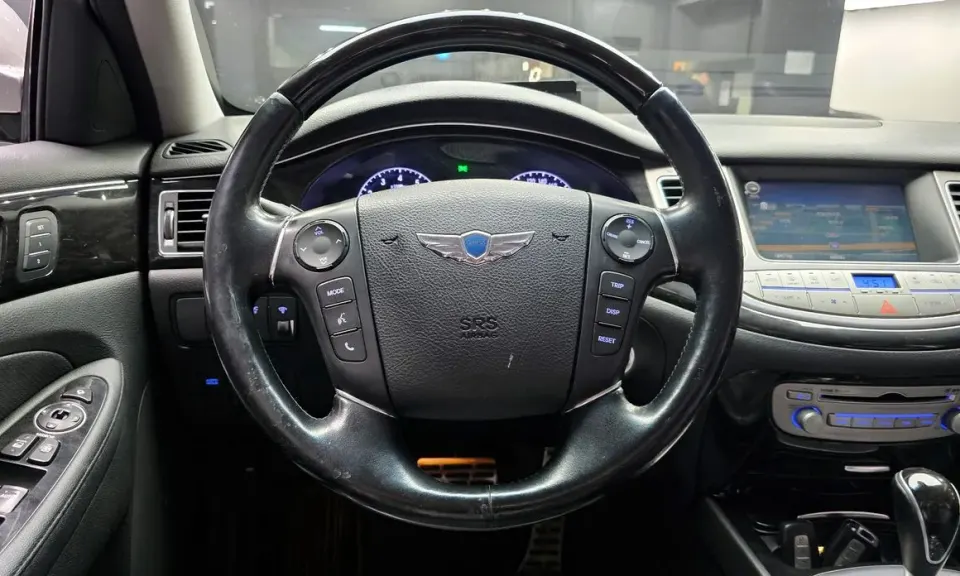Hyundai Genesis
