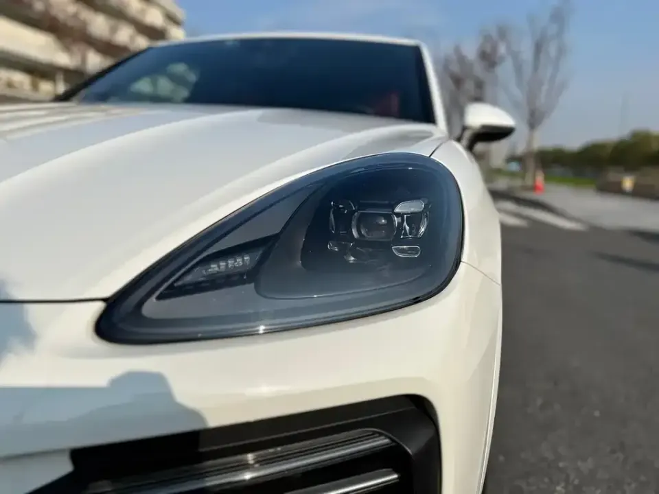 Porsche Cayenne Hybrid