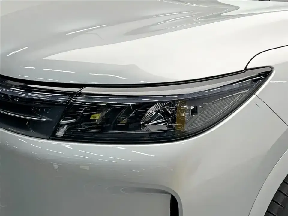 AITO M7