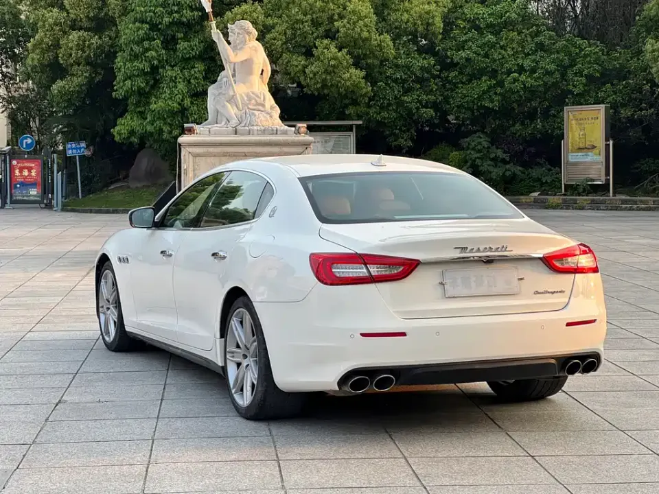 Maserati Quattroporte