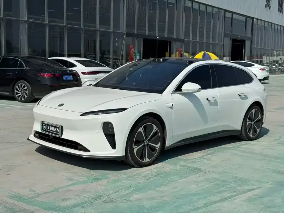 Nio ET5T