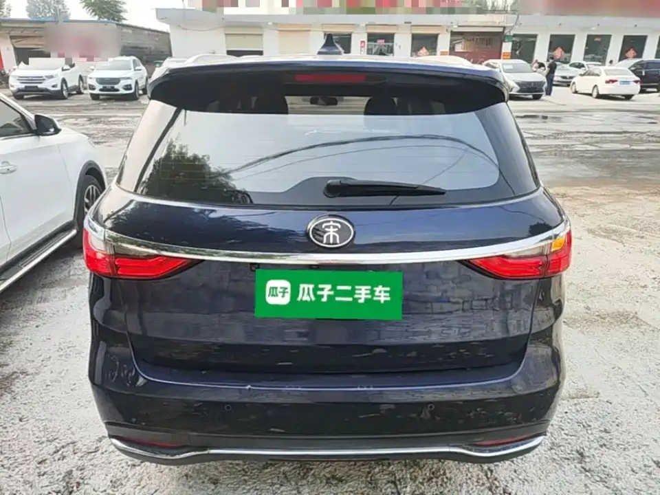 BYD MAX
