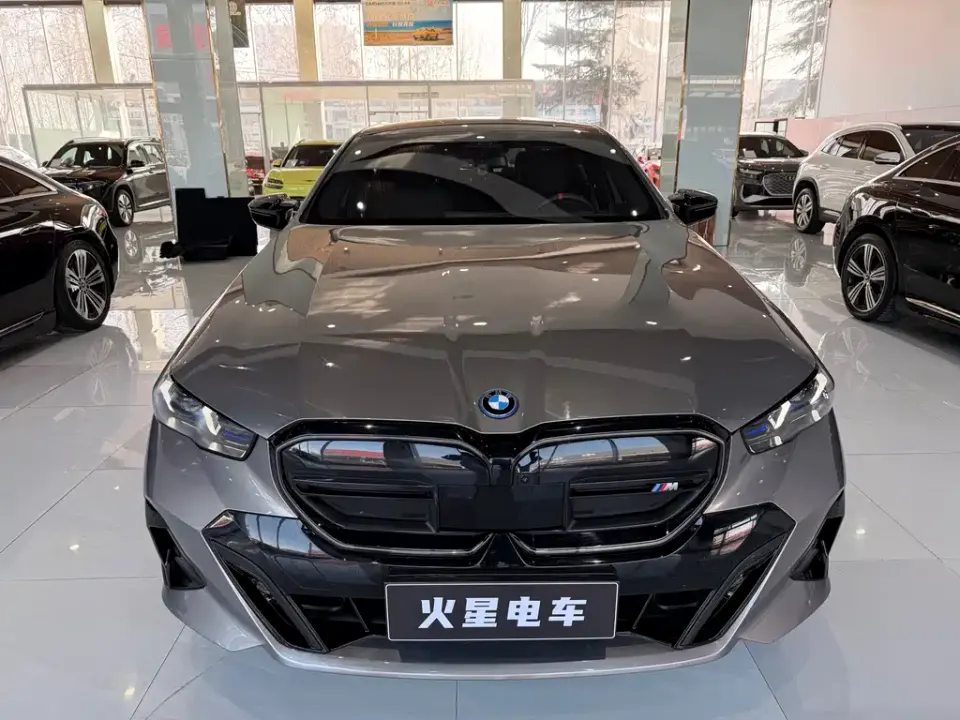 BMW i5 M60