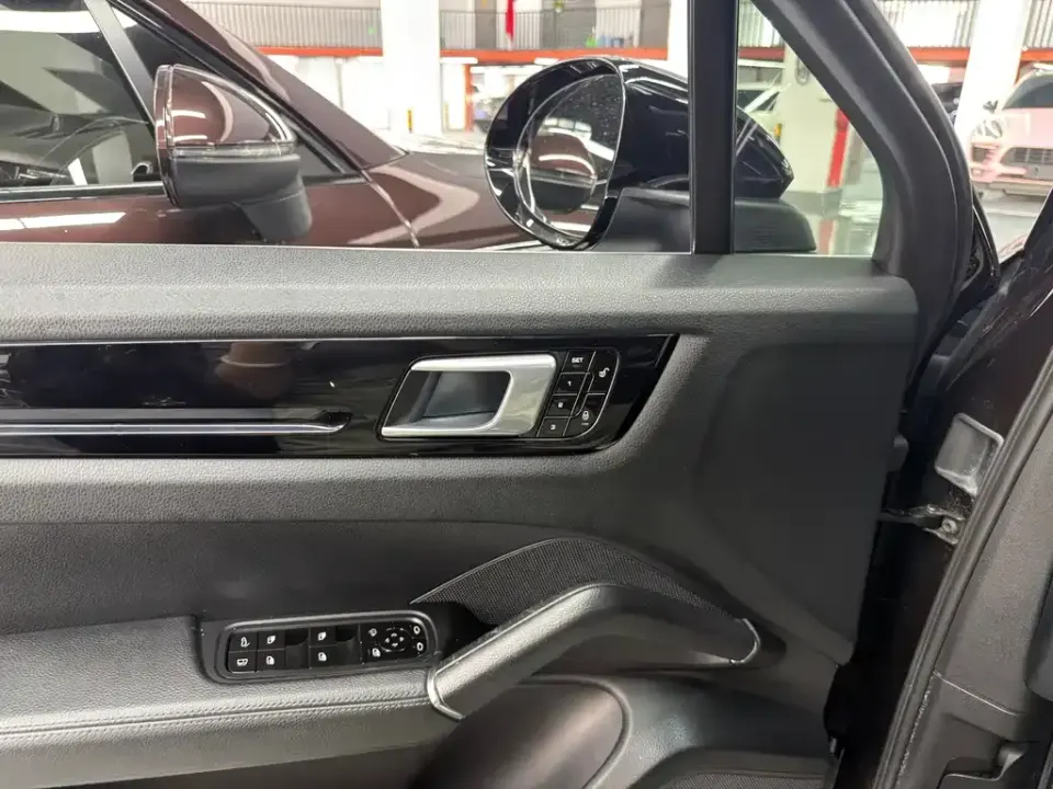 Porsche Cayenne Hybrid