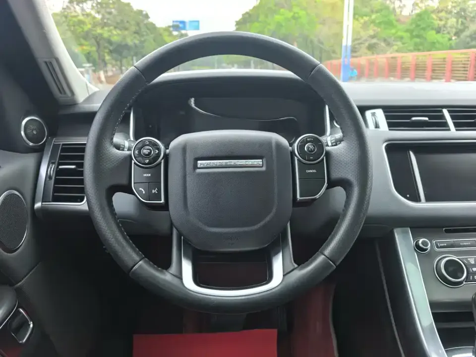 Land Rover Sport
