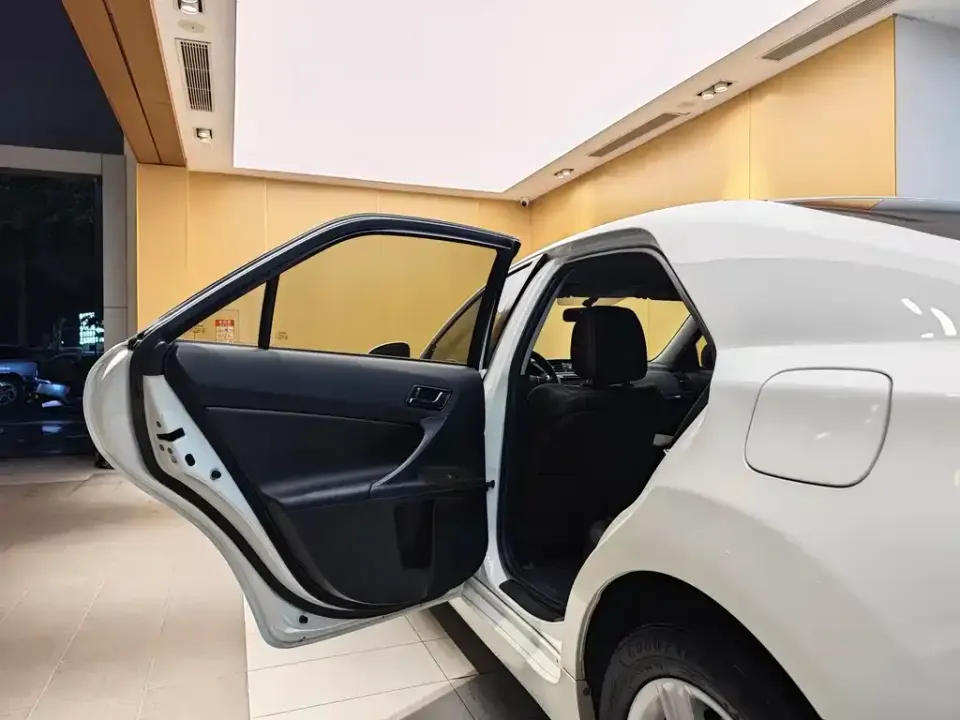 Toyota Reiz