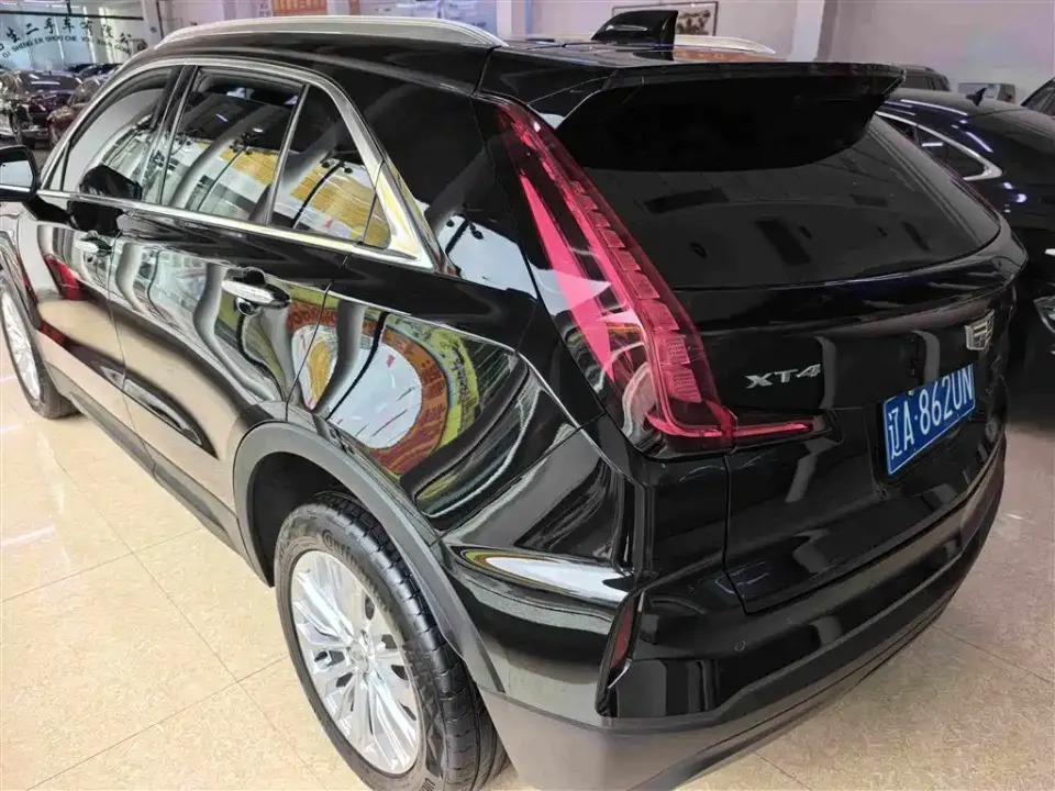 Cadillac XT4