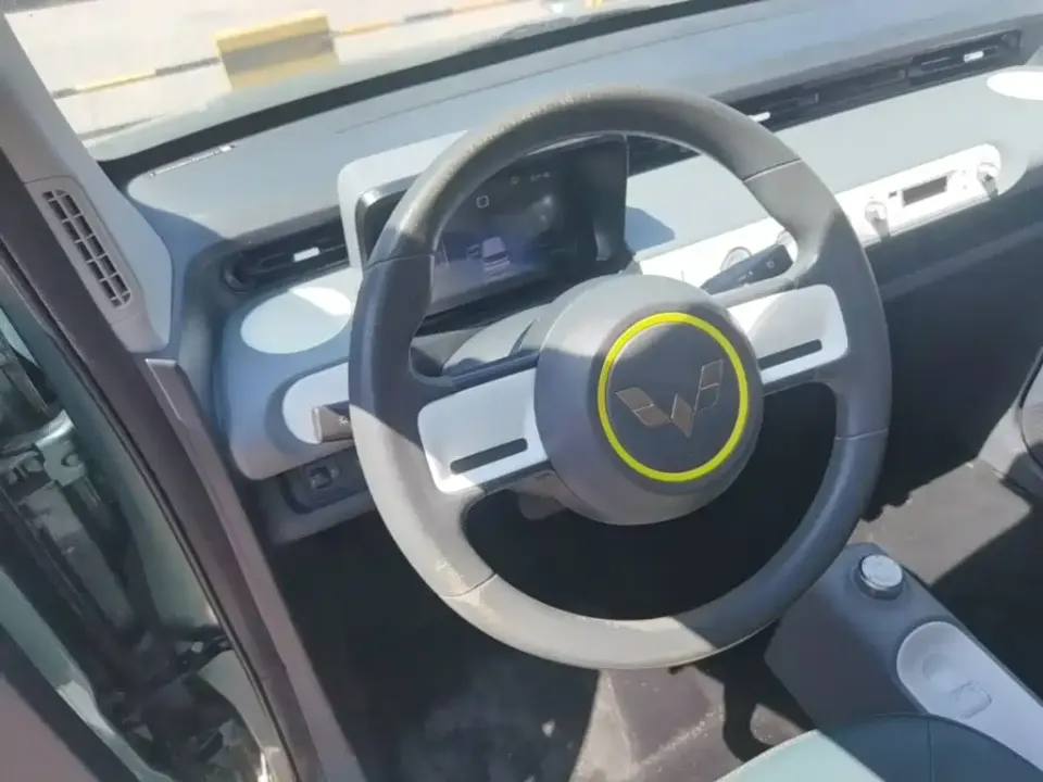 Wuling MINIEV