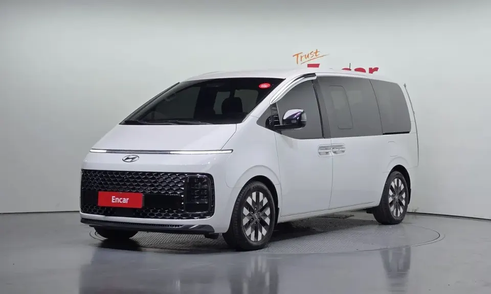 Hyundai Staria