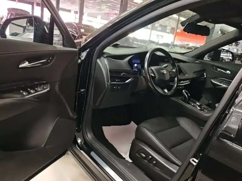 Cadillac XT4