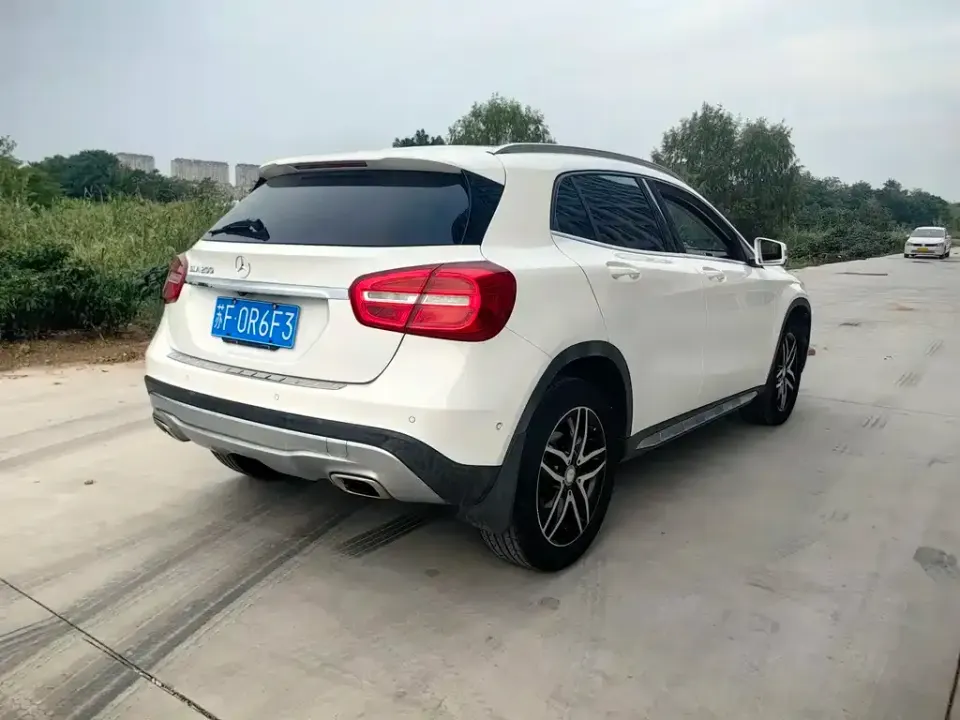 Mercedes-Benz GLA
