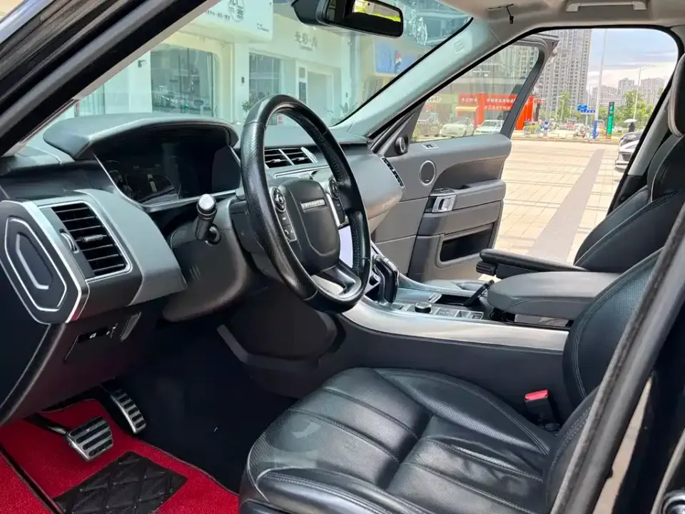 Land Rover Sport