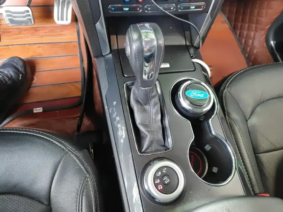 Ford Explorer (Import)