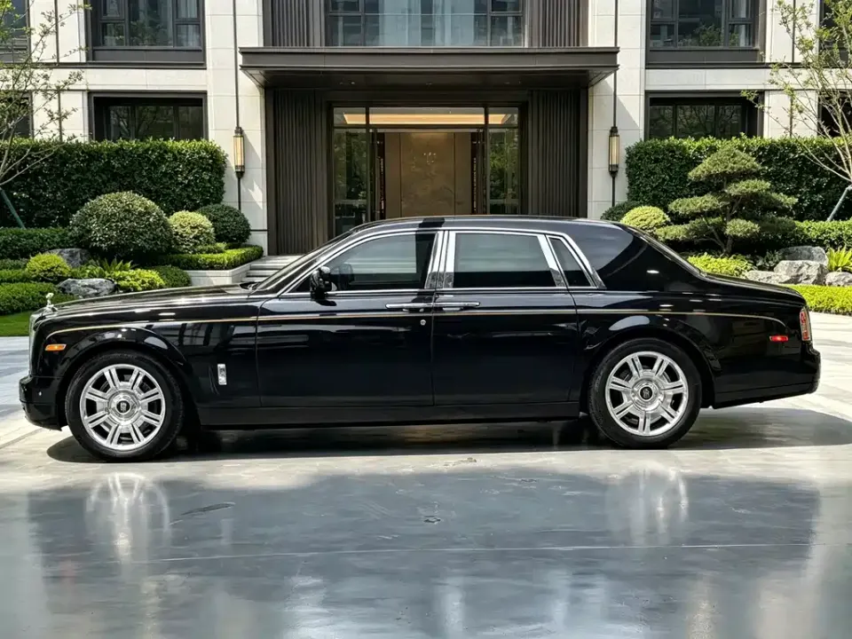 Rolls-Royce Phantom