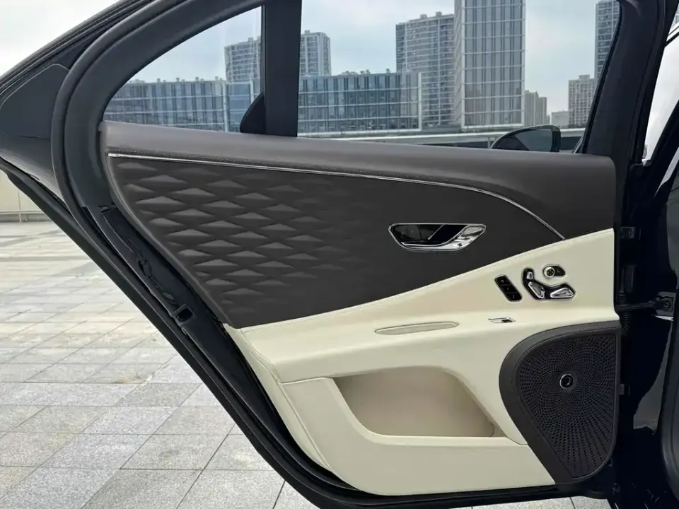 Bentley Flying Spur PHEV