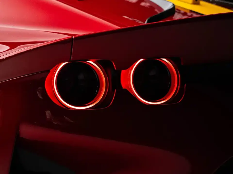 Ferrari 812