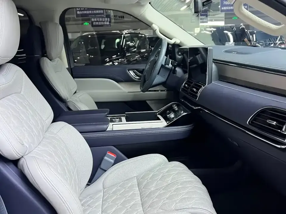 Lincoln Navigator One