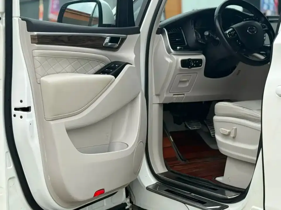 GAC Trumpchi M8