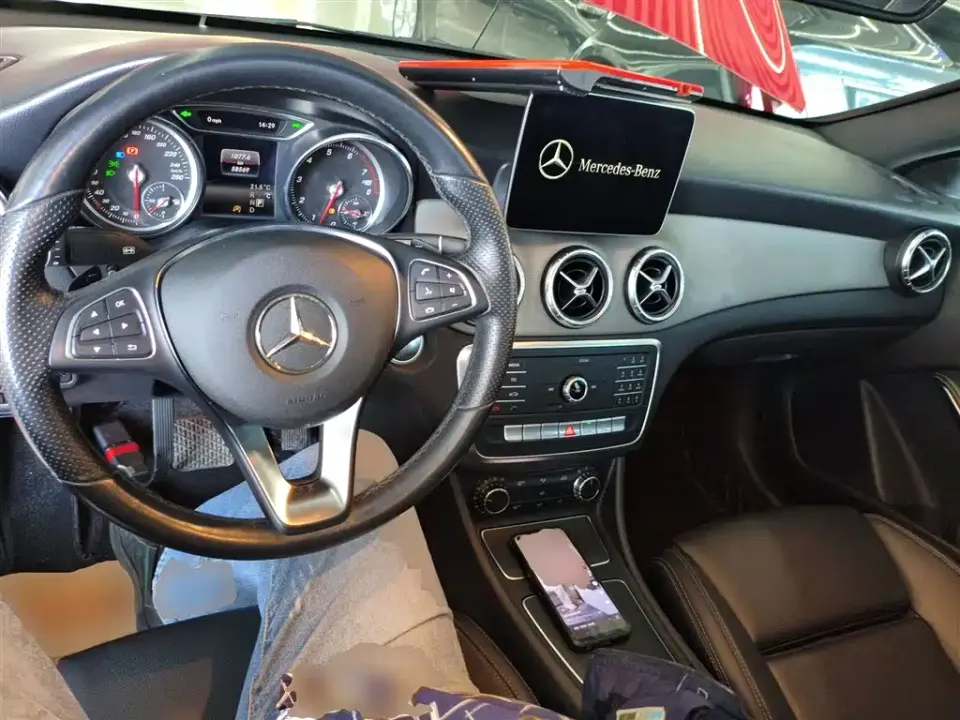 Mercedes-Benz CLA (Import)