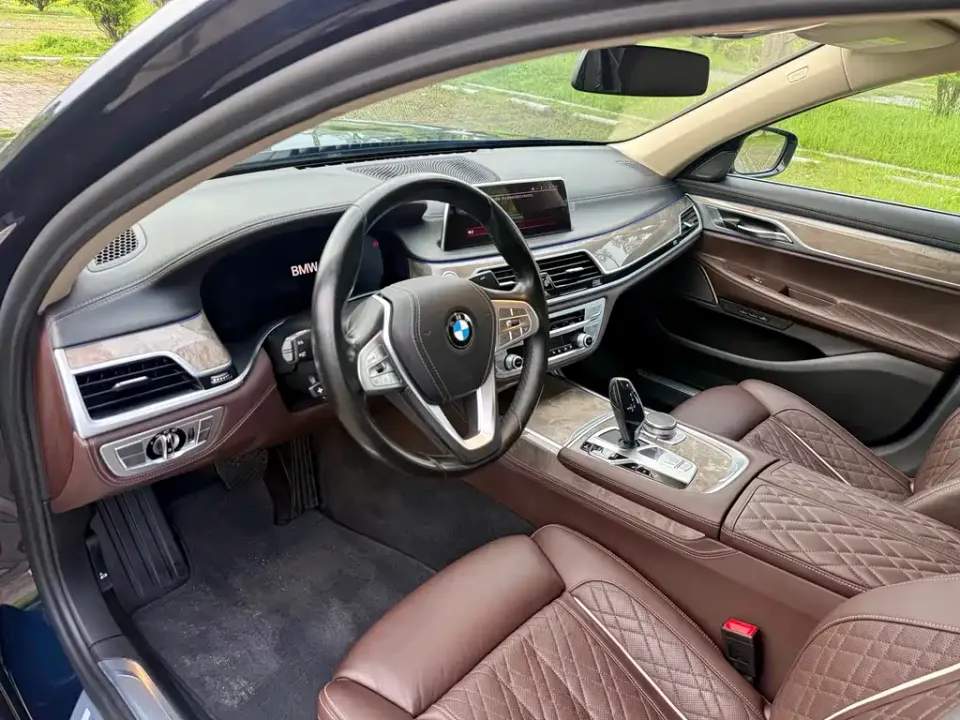 BMW 7-Series