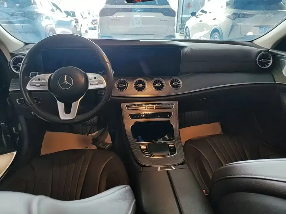 Mercedes-Benz CLS