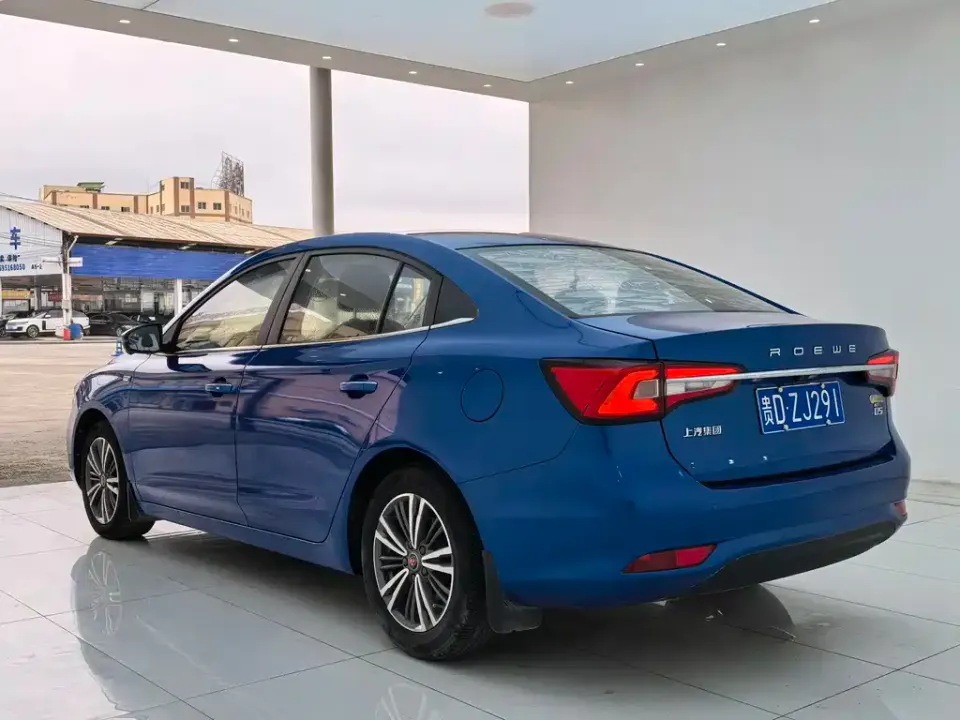 Roewe i5