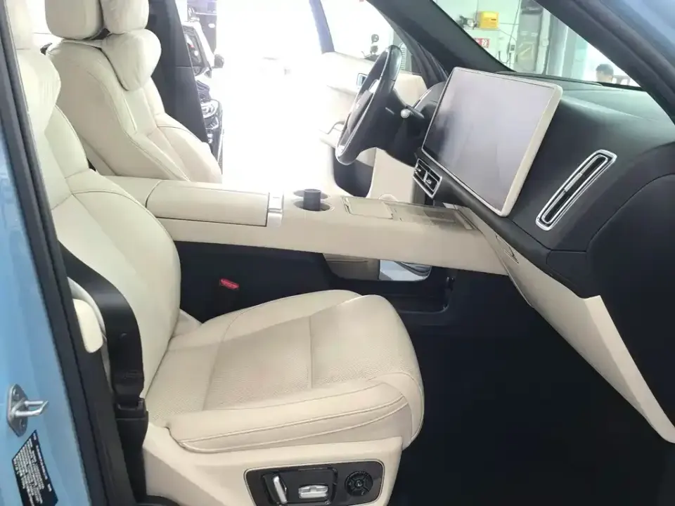 Li Li L7