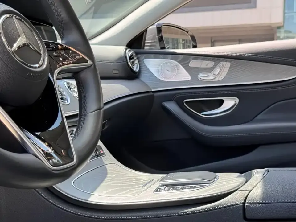 Mercedes-Benz CLS