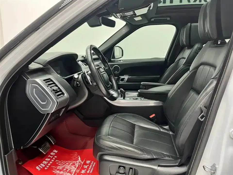 Land Rover Sport