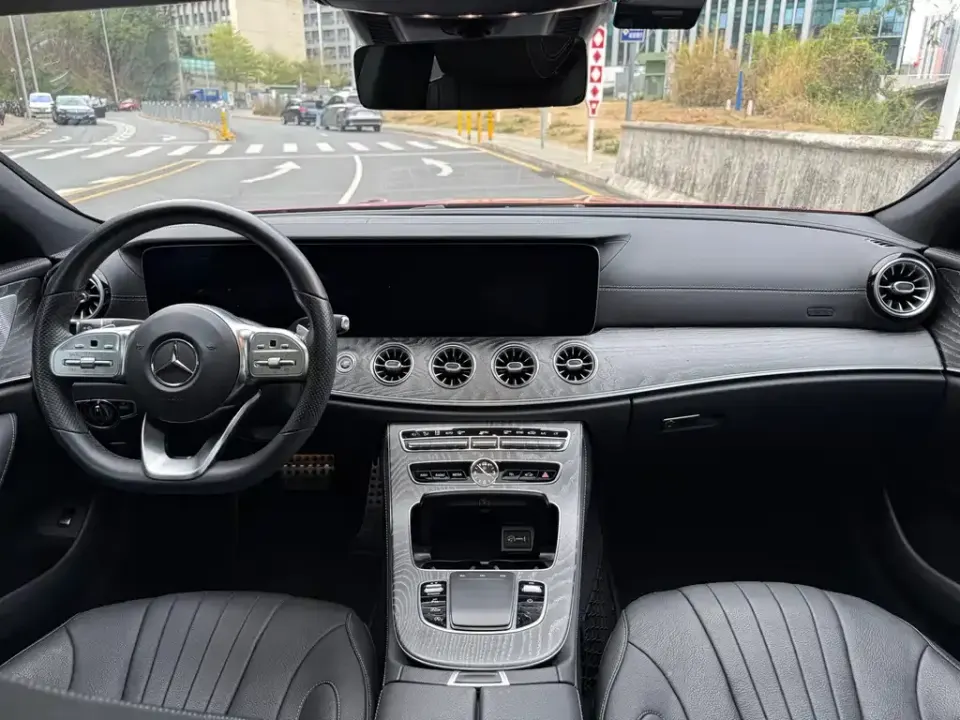 Mercedes-Benz CLS
