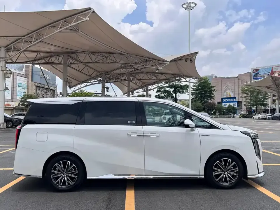 GAC Trumpchi M8
