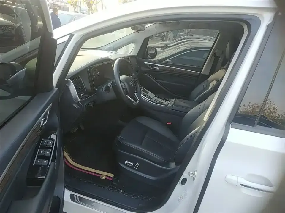 GAC Trumpchi M8