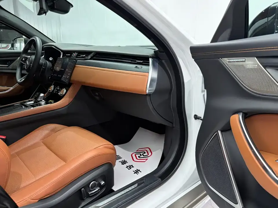 Jaguar XFL