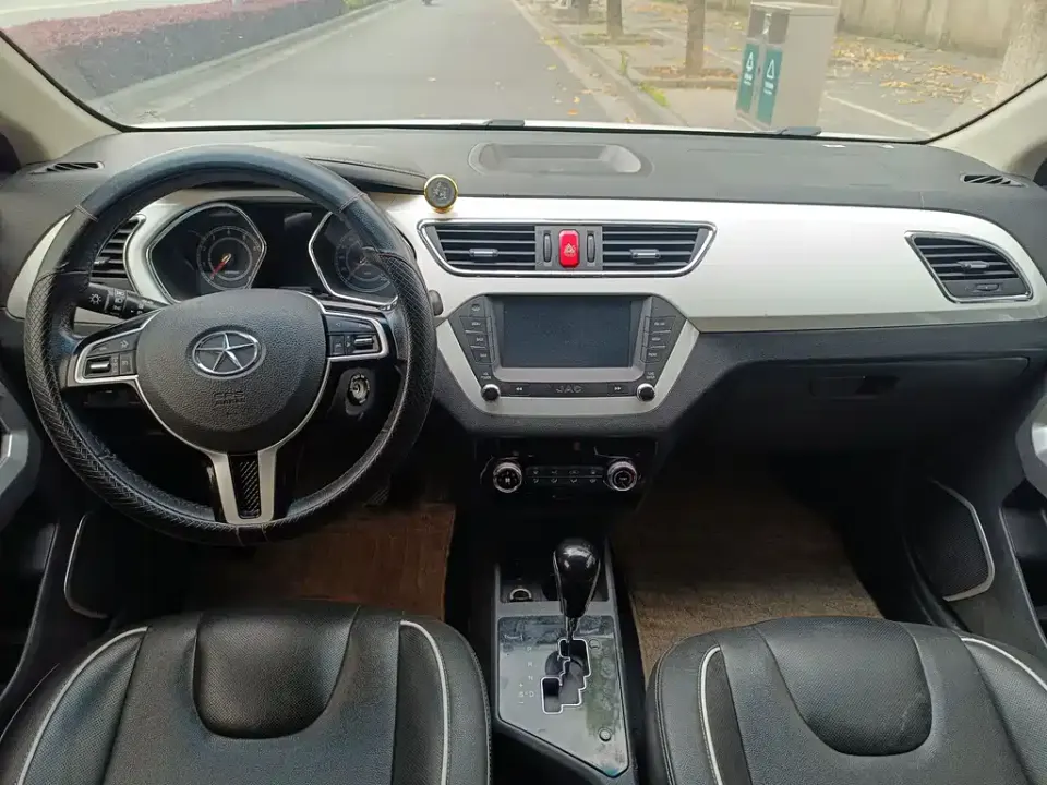 JAC Refine S2
