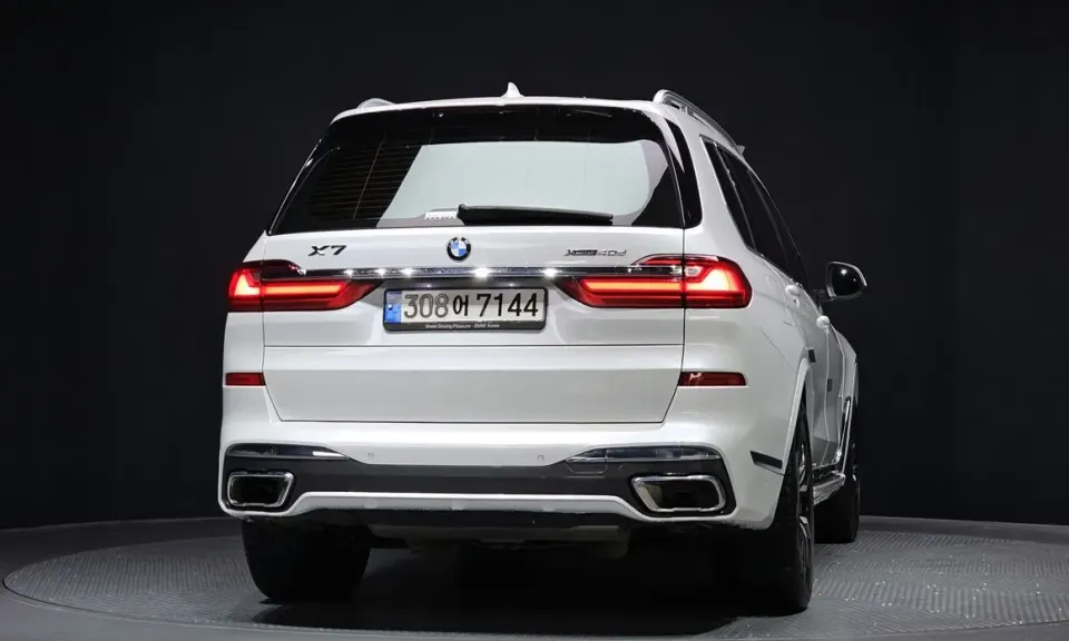 BMW X7