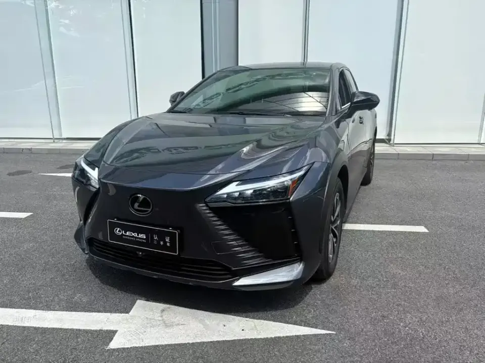 Lexus RZ